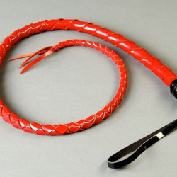 Красная однохвостная лакированная плеть - 60 см.